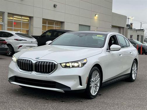 2024 BMW 540 i xDrive