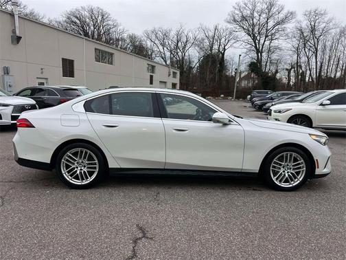 2024 BMW 540 i xDrive