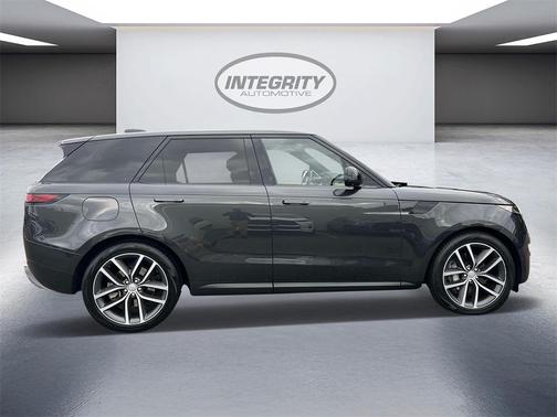 2023 Land Rover Range Rover Sport SE