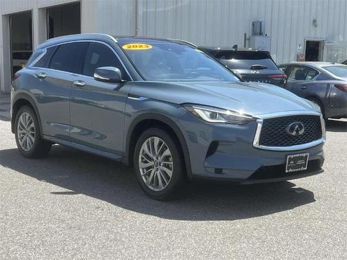2023 INFINITI QX50 LUXE