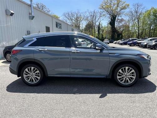 2023 INFINITI QX50 LUXE