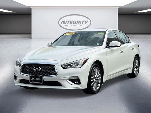 2022 INFINITI Q50 LUXE
