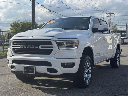 Bright White Clearcoat 2023 RAM 1500 Laramie