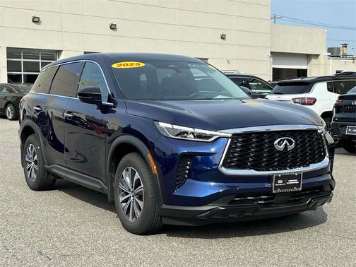 2025 INFINITI QX60 Pure