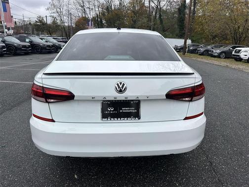 2022 Volkswagen Passat 2.0T R-Line