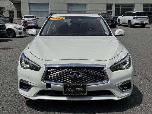 2023 INFINITI Q50 LUXE