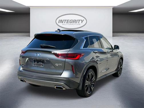 2022 INFINITI QX50 Luxe