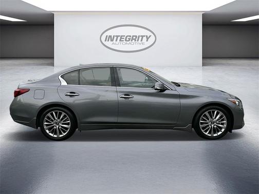 2022 INFINITI Q50 LUXE