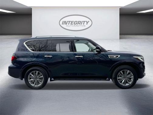 2023 INFINITI QX80 Luxe