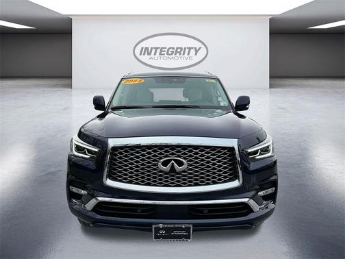 2023 INFINITI QX80 Luxe