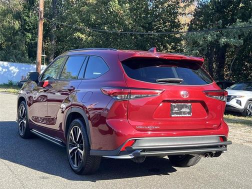 2022 Toyota Highlander XSE