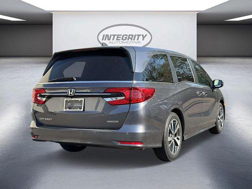 Modern Steel Metallic 2024 Honda Odyssey Touring
