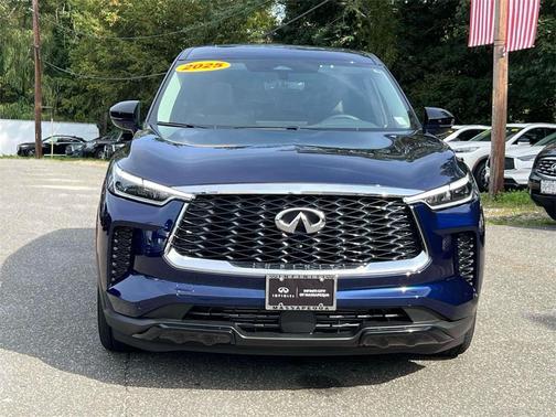 2025 INFINITI QX60 Pure