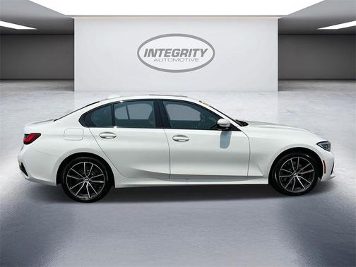 2022 BMW 330 i xDrive