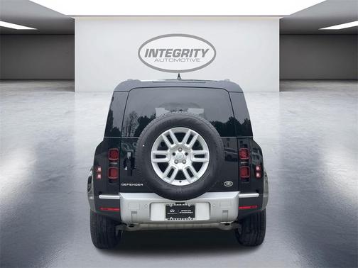 2023 Land Rover Defender 110 S