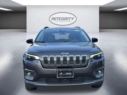 Granite Crystal Clearcoat Metallic 2022 Jeep Cherokee Limited