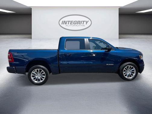 Patriot Blue Pearlcoat 2023 RAM 1500 Laramie