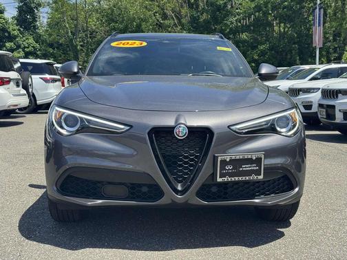 Vesuvio Gray Metallic 2023 Alfa Romeo Stelvio Sprint