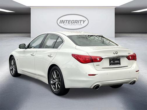 2015 INFINITI Q50 Premium