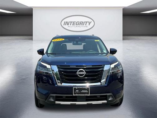 2022 Nissan Pathfinder Platinum