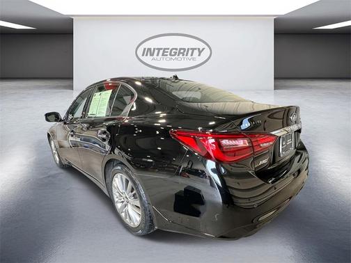 2022 INFINITI Q50 LUXE