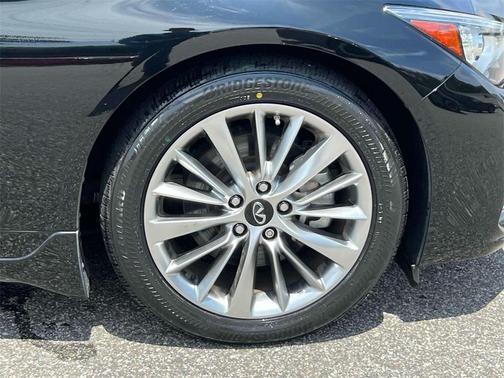 2022 INFINITI Q50 LUXE
