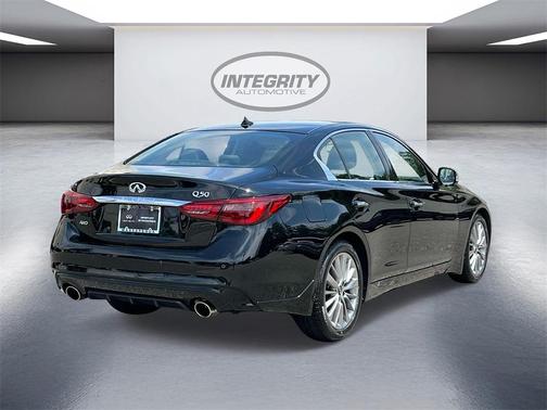 2022 INFINITI Q50 LUXE