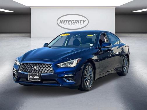 2023 INFINITI Q50 LUXE