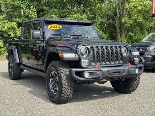 Black Clearcoat 2023 Jeep Gladiator Rubicon