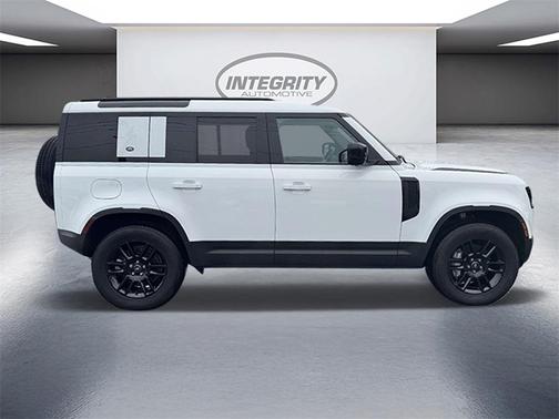 2024 Land Rover Defender P400 S