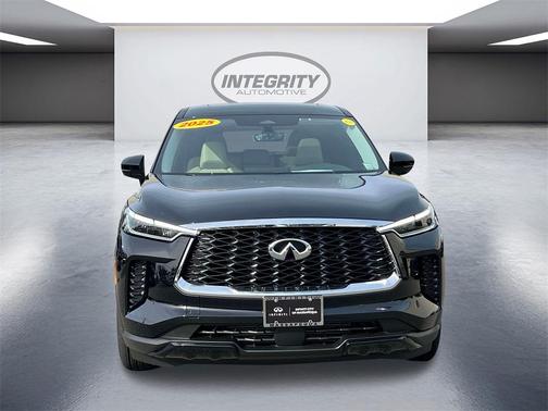 2025 INFINITI QX60 Pure