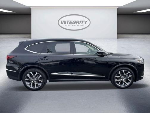 Majestic Black Pearl 2023 Acura MDX Technology