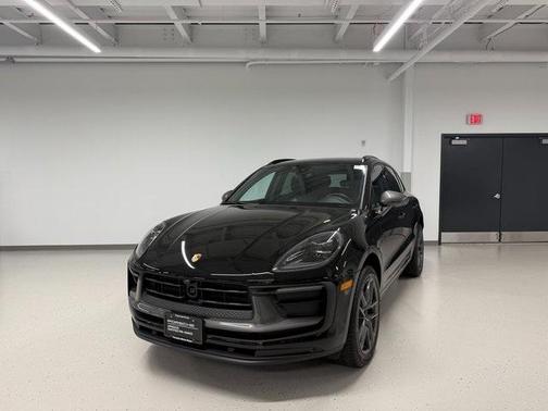 2025 Porsche Macan T