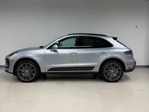 Dolomite Silver Metallic 2026 Porsche Macan