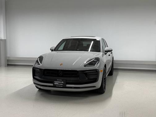 Chalk 2024 Porsche Macan