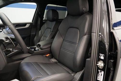 2026 Porsche Cayenne AWD