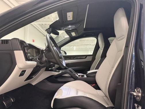 2025 Porsche Cayenne S Coupe AWD