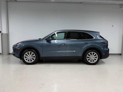 Biscay Blue Metallic 2019 Porsche Cayenne