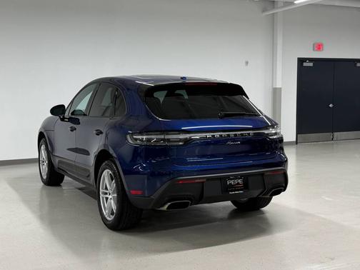 2026 Porsche Macan 