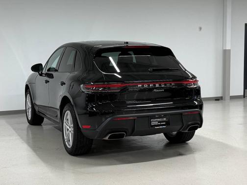 2026 Porsche Macan 