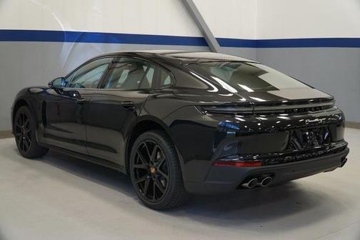 2026 Porsche Panamera 4