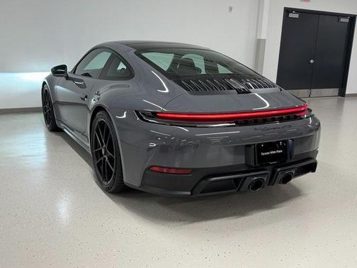 2026 Porsche 911 Carrera GTS