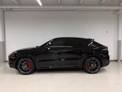 Black 2023 Porsche Cayenne