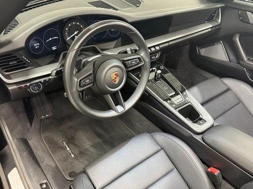 2023 Porsche 911 Carrera