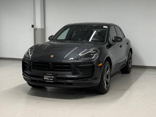 Volcano Grey Metallic 2025 Porsche Macan