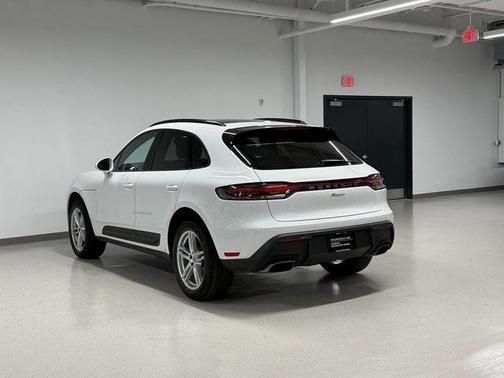 2023 Porsche Macan 