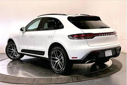 2026 Porsche Macan 