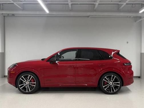 2026 Porsche Cayenne GTS