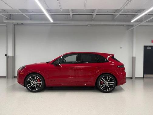 2026 Porsche Cayenne GTS