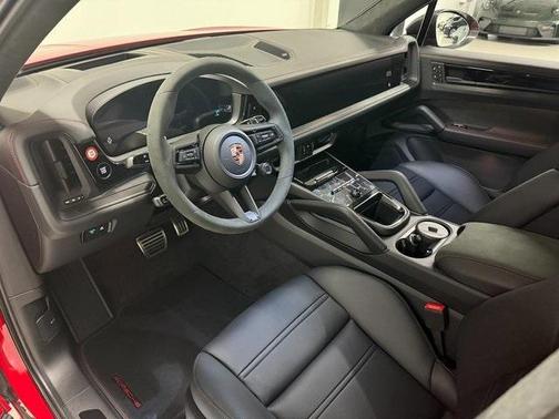 2026 Porsche Cayenne GTS